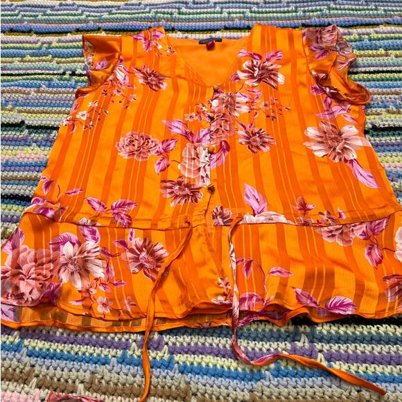 Vince Camuto Orange Rio Gardens floral v-neck button down peplum top blouse - Picture 4 of 7